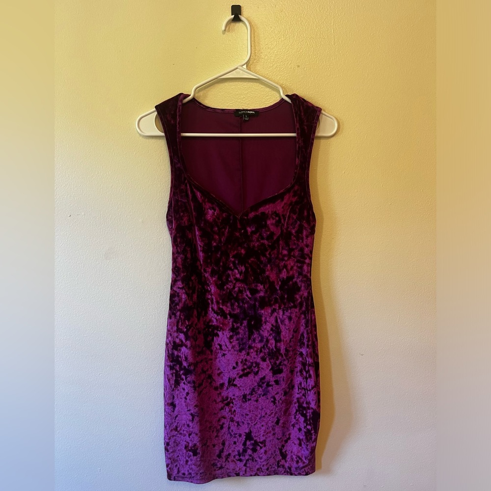Women’s size L Fashion Nova purple going out dress!